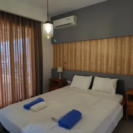 Caesar And Apartament Gastria