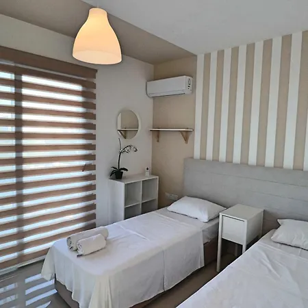 Caesar And * Gastria