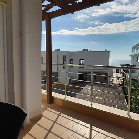 Caesar And * Gastria