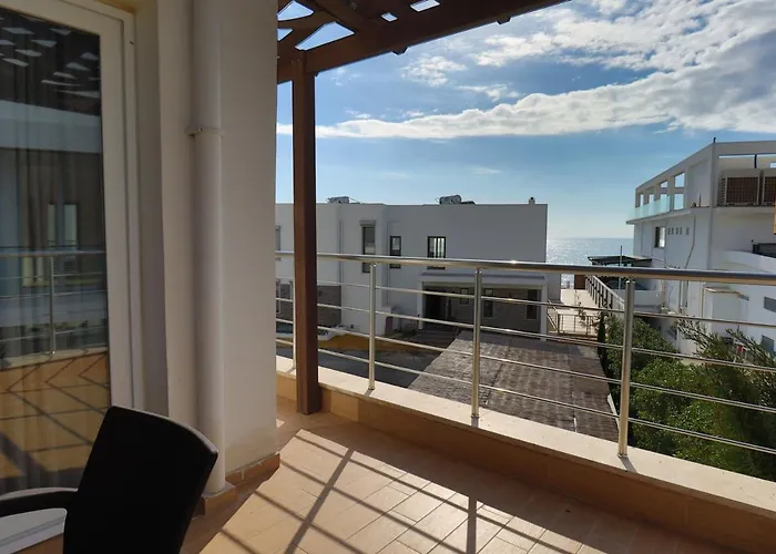 Caesar And * Gastria